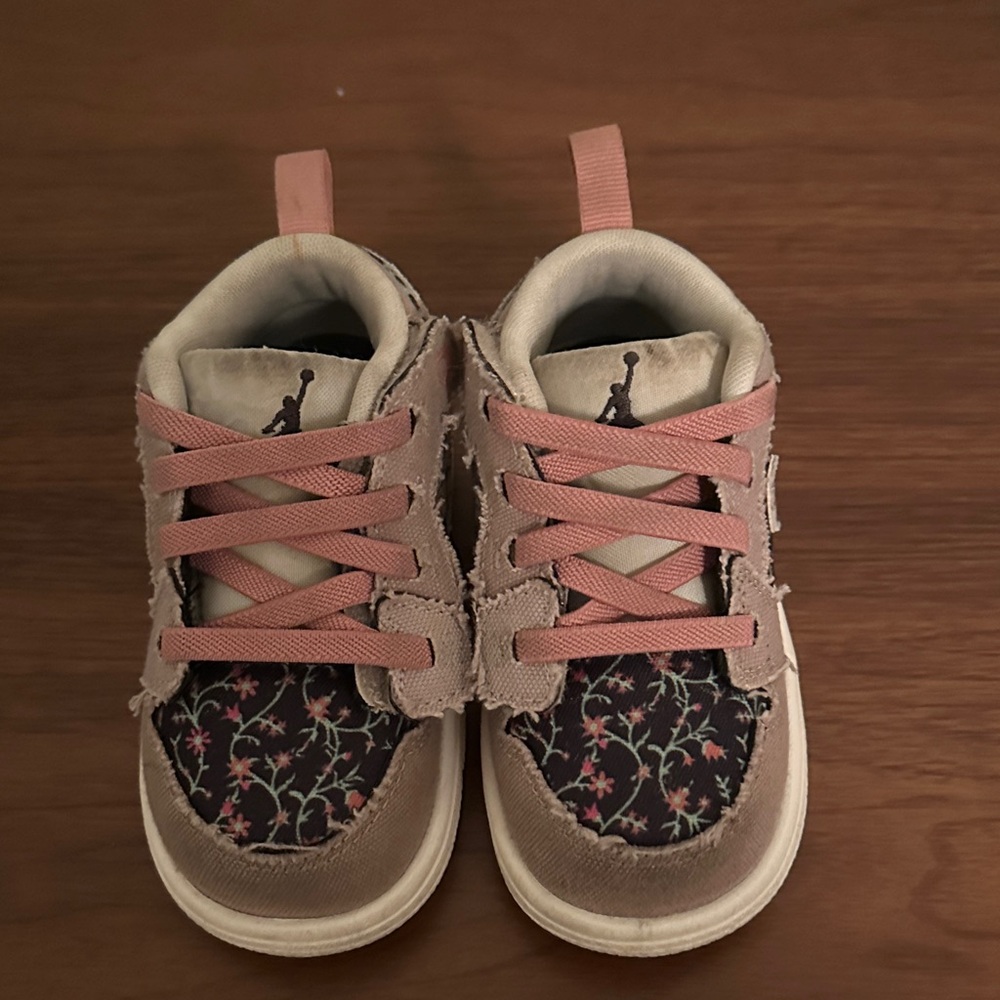 Nike Kids Sneakers with purple Floral Design